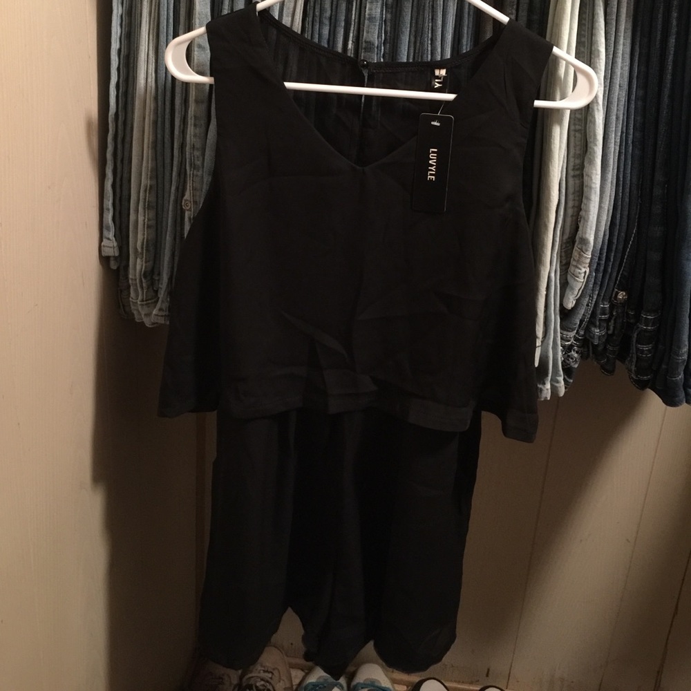 V Neck Backless Short Jumper NWT